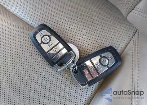 2020 Lincoln Corsair Standard z USA, uszkodzony, nr VIN 5LMCJ1D92LUL29734